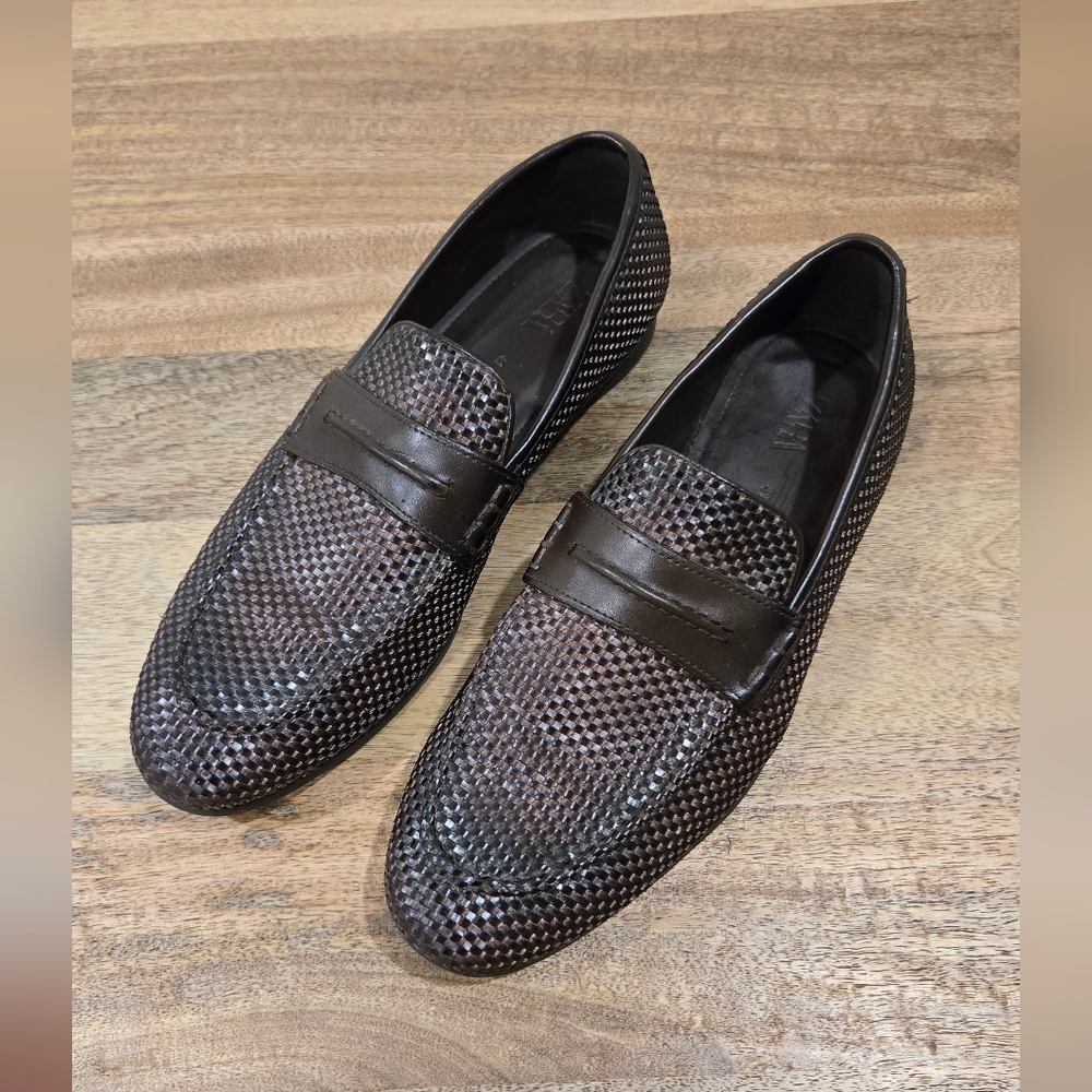 Zara Textured Brown Loafers